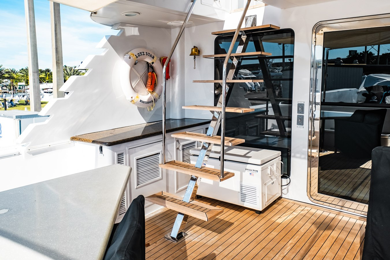 https://arconyachts.ams3.digitaloceanspaces.com/193345/conversions/large_4757192-optimize.jpg