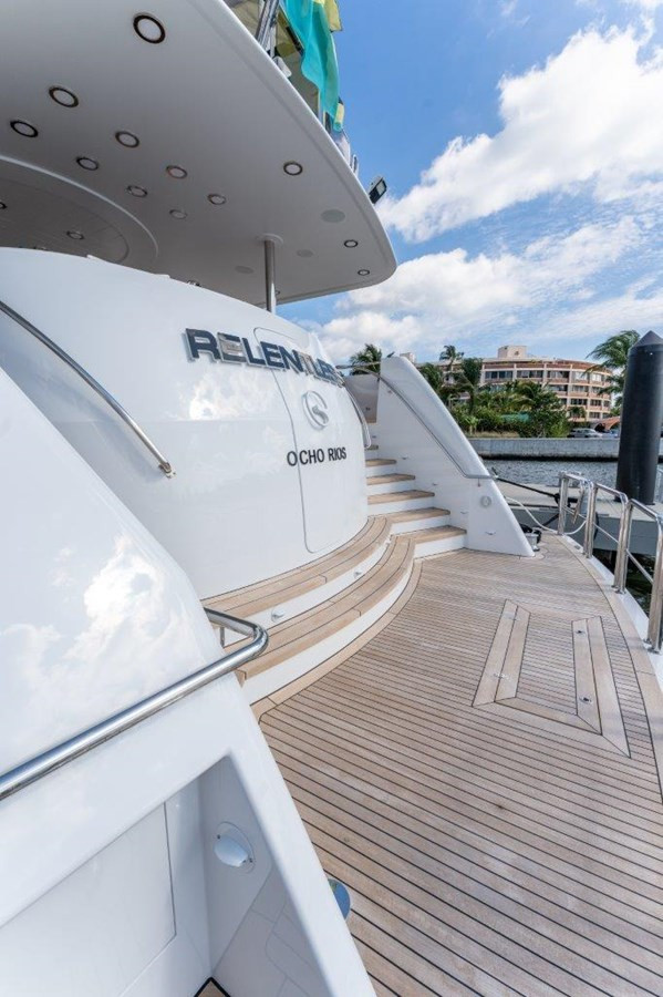 https://arconyachts.ams3.digitaloceanspaces.com/193356/conversions/large_4323949-optimize.jpg