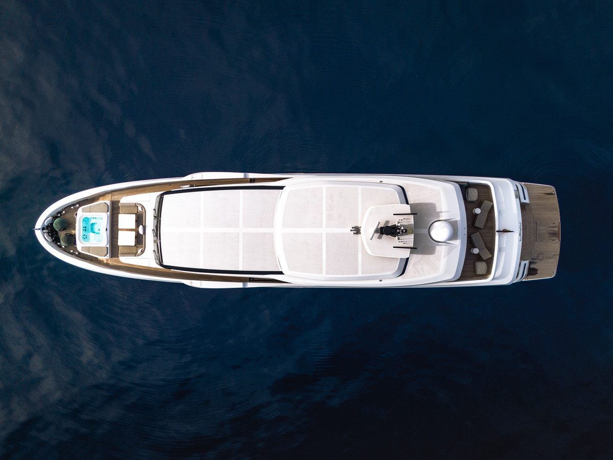https://arconyachts.ams3.digitaloceanspaces.com/193447/conversions/large_4865860-optimize.jpg