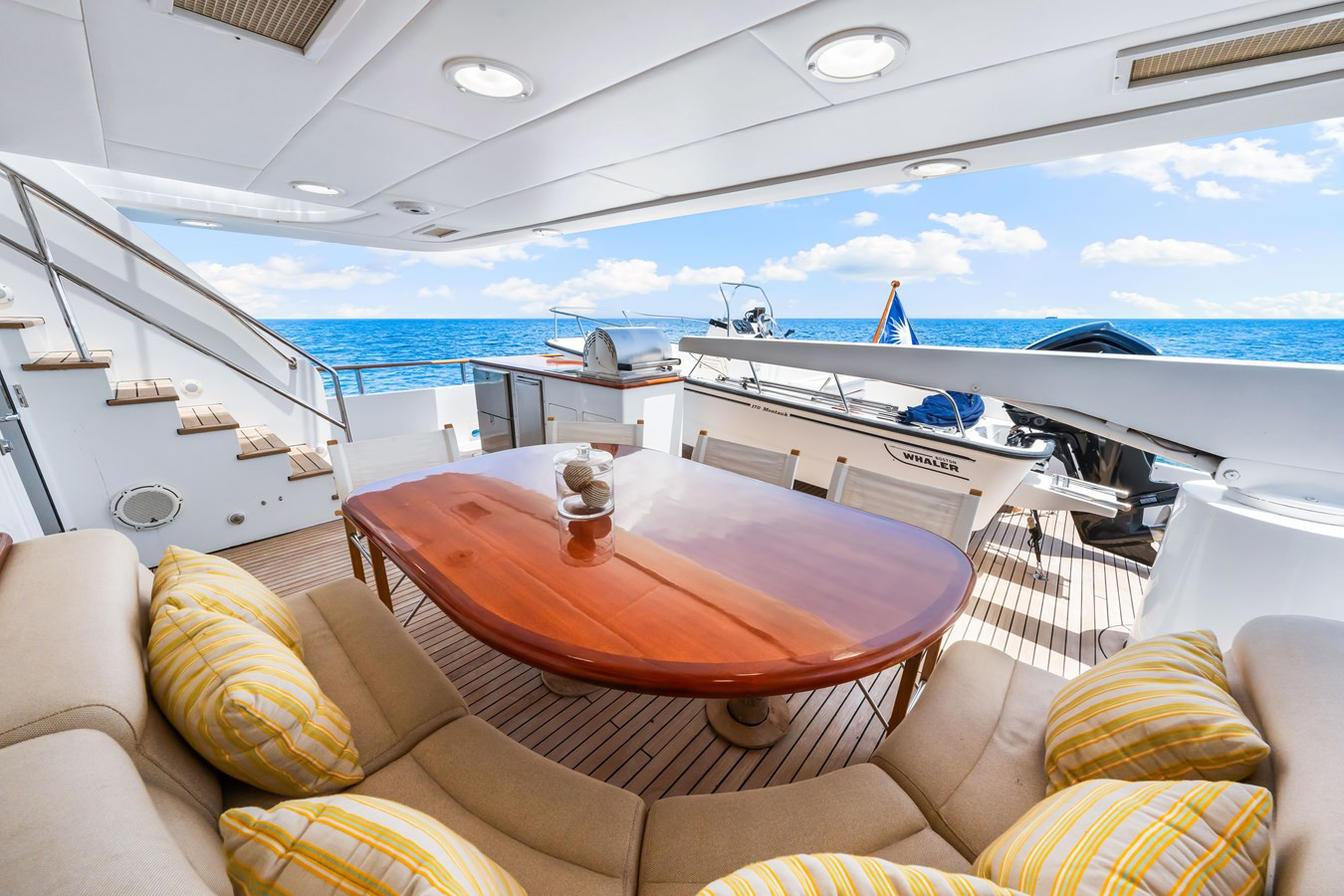 https://arconyachts.ams3.digitaloceanspaces.com/193528/conversions/large_4565421-optimize.jpg