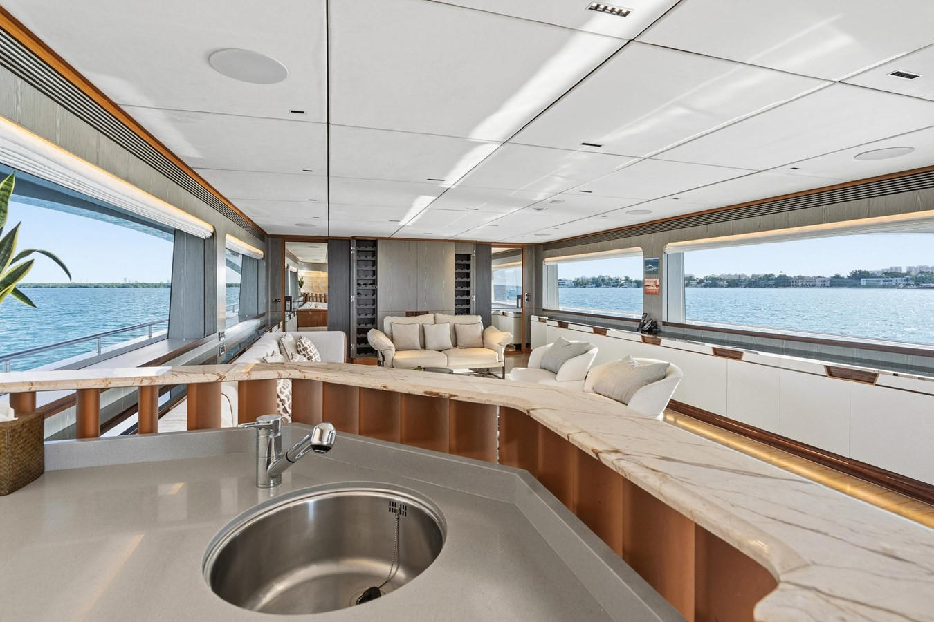 https://arconyachts.ams3.digitaloceanspaces.com/193921/conversions/large_4858193-optimize.jpg