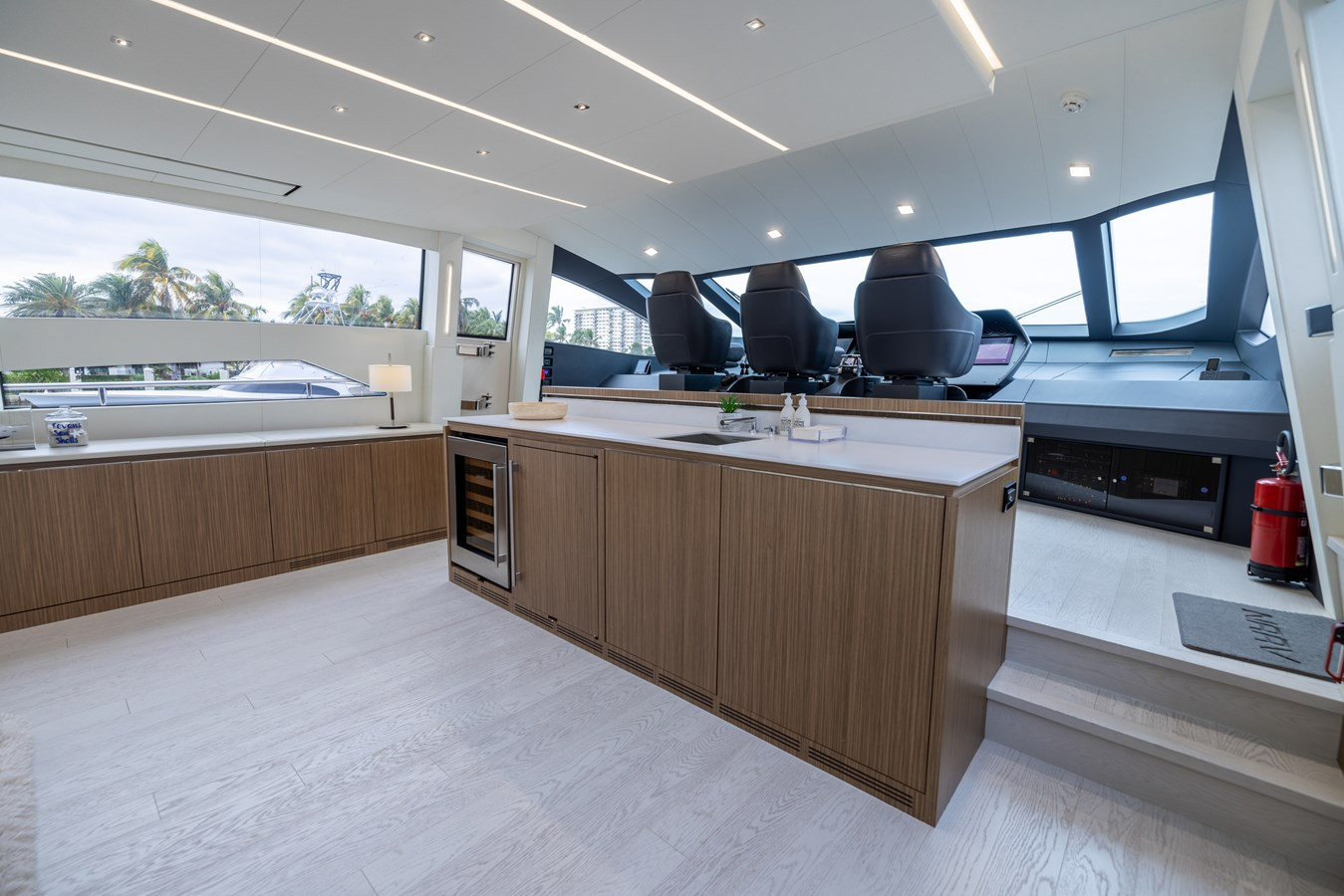 https://arconyachts.ams3.digitaloceanspaces.com/193965/conversions/large_4557418-optimize.jpg