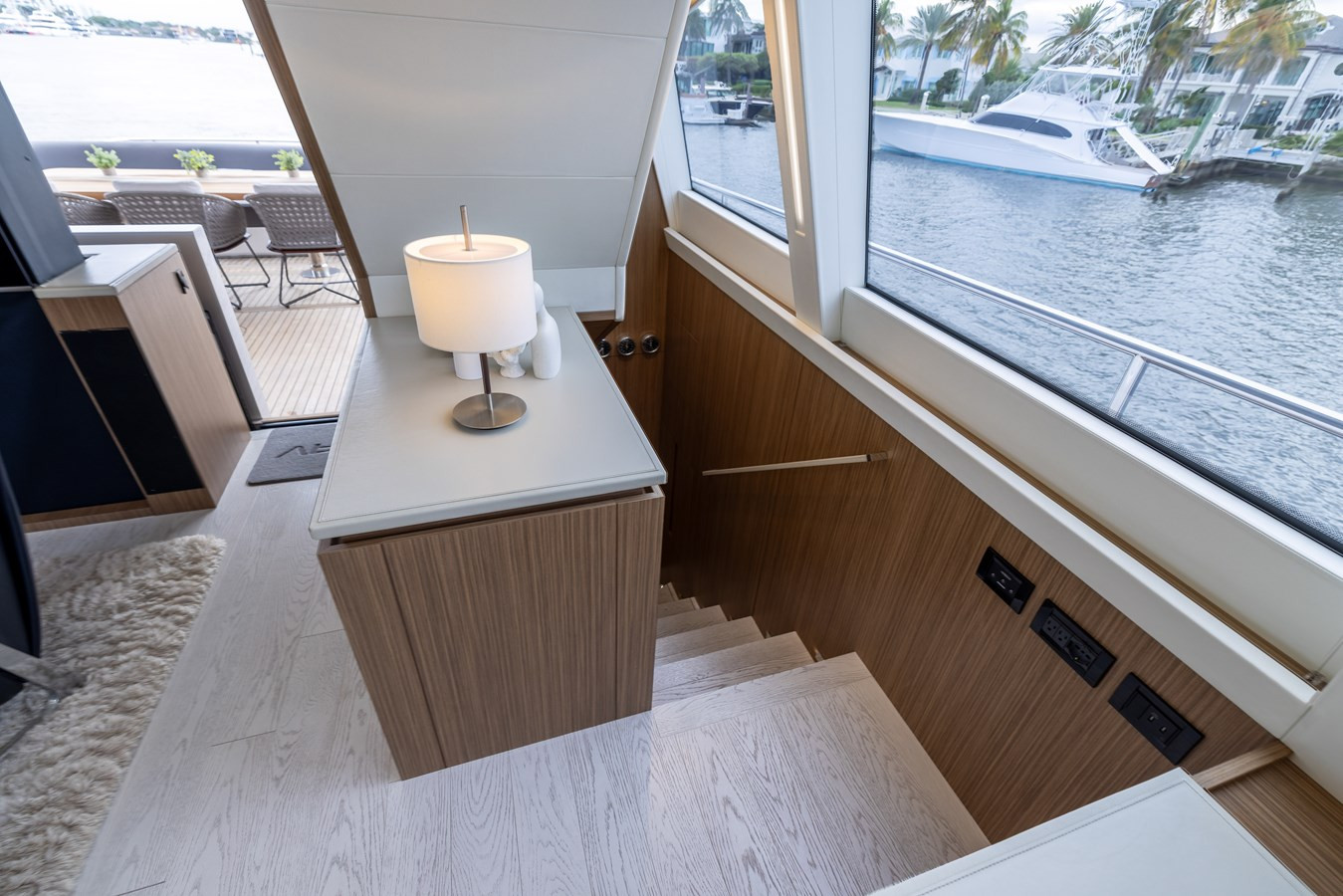 https://arconyachts.ams3.digitaloceanspaces.com/193971/conversions/large_4557421-optimize.jpg
