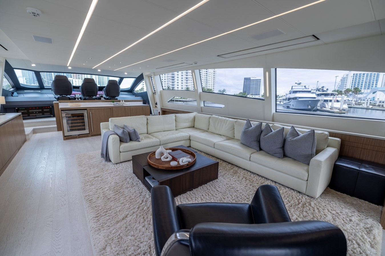 https://arconyachts.ams3.digitaloceanspaces.com/193973/conversions/large_4557422-optimize.jpg