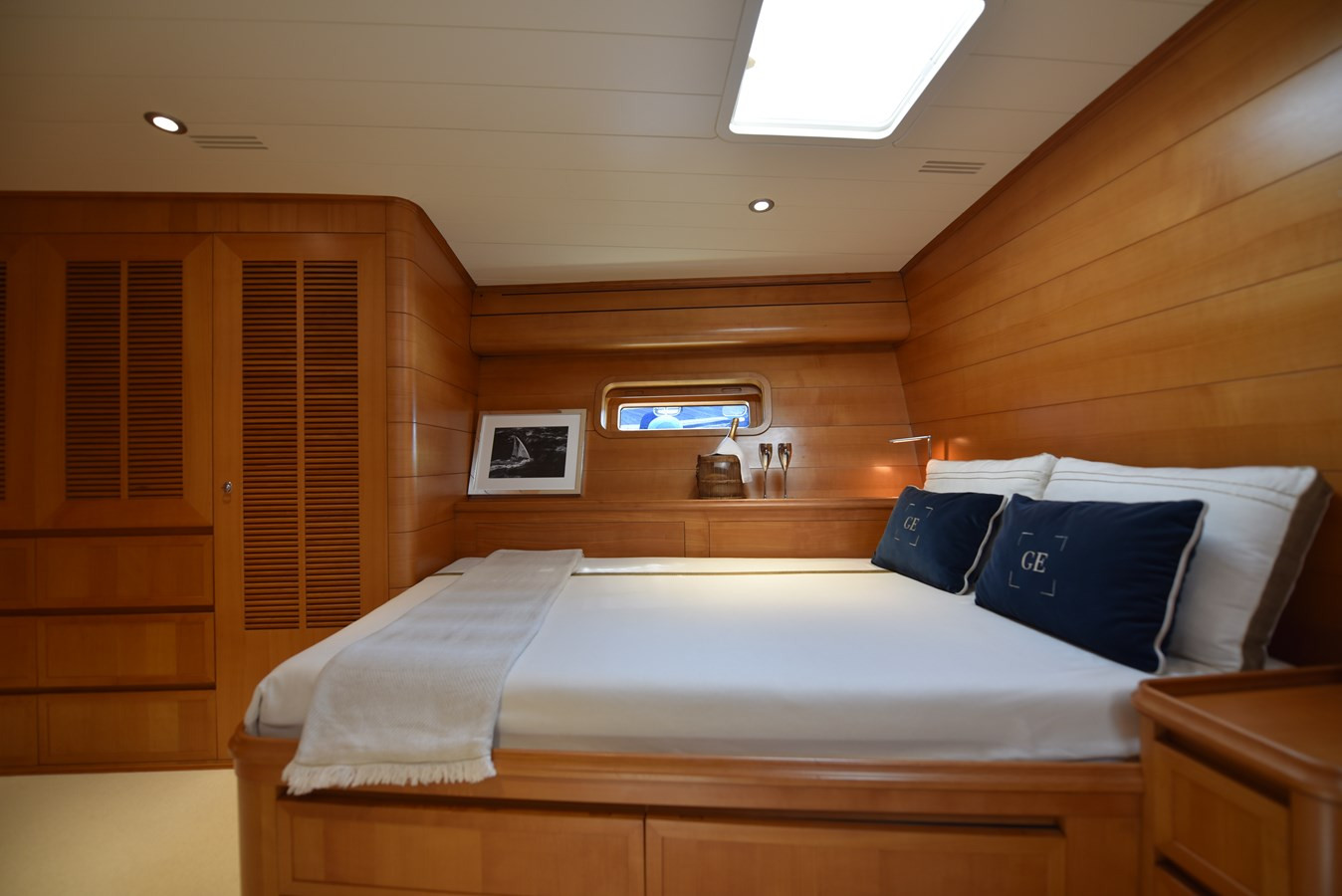 https://arconyachts.ams3.digitaloceanspaces.com/194192/conversions/large_4748029-optimize.jpg