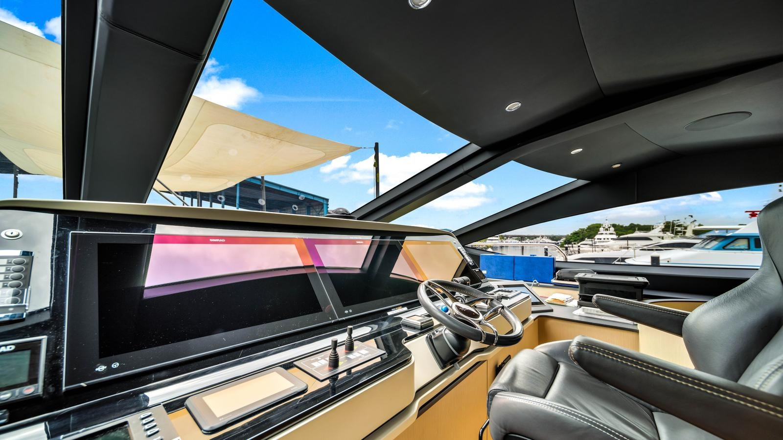 https://arconyachts.ams3.digitaloceanspaces.com/194418/conversions/large_4866885-optimize.jpg