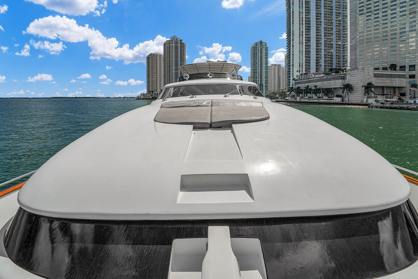 https://arconyachts.ams3.digitaloceanspaces.com/194466/conversions/large_3644622-optimize.jpg