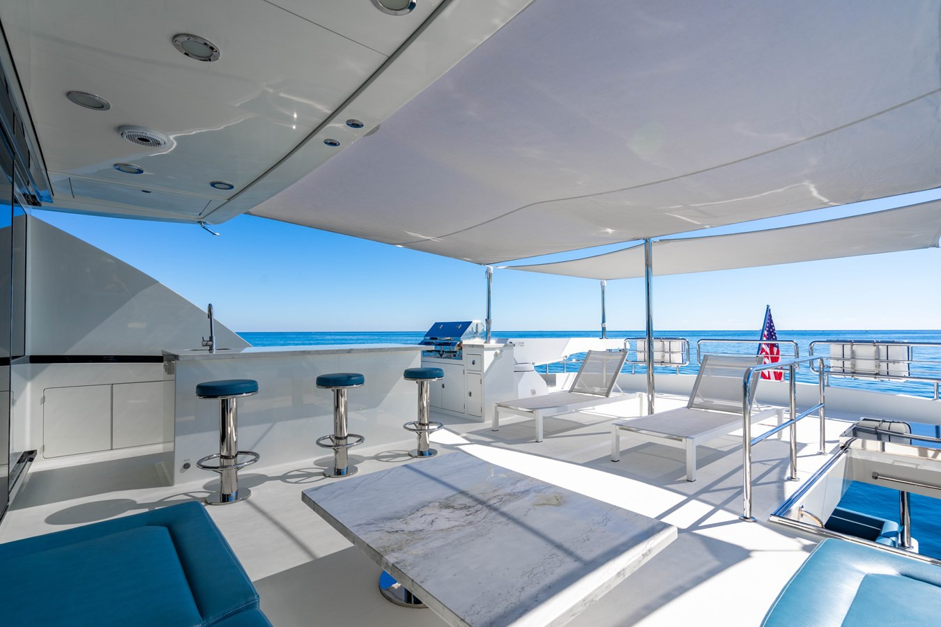 https://arconyachts.ams3.digitaloceanspaces.com/194665/conversions/large_4871124-optimize.jpg