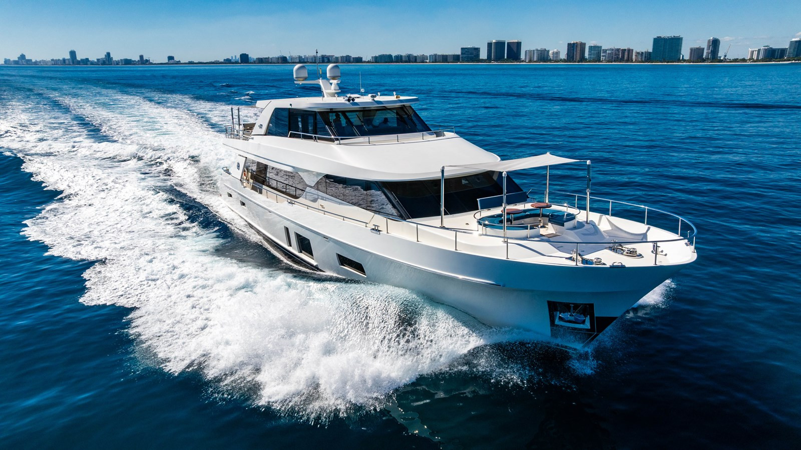 https://arconyachts.ams3.digitaloceanspaces.com/194675/conversions/large_4871030-optimize.jpg