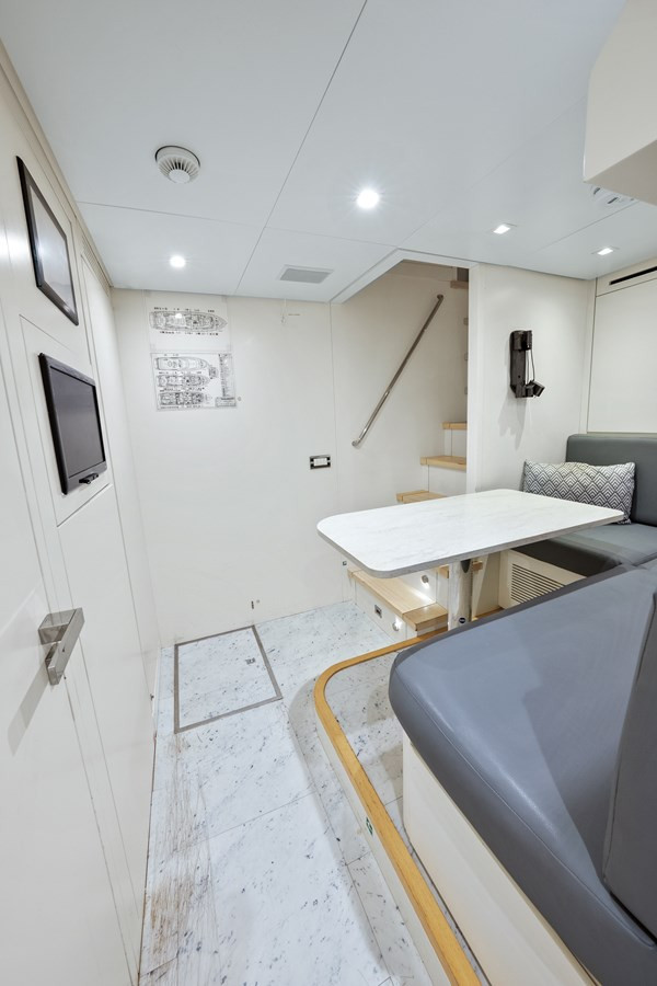 https://arconyachts.ams3.digitaloceanspaces.com/195520/conversions/large_4596124-optimize.jpg