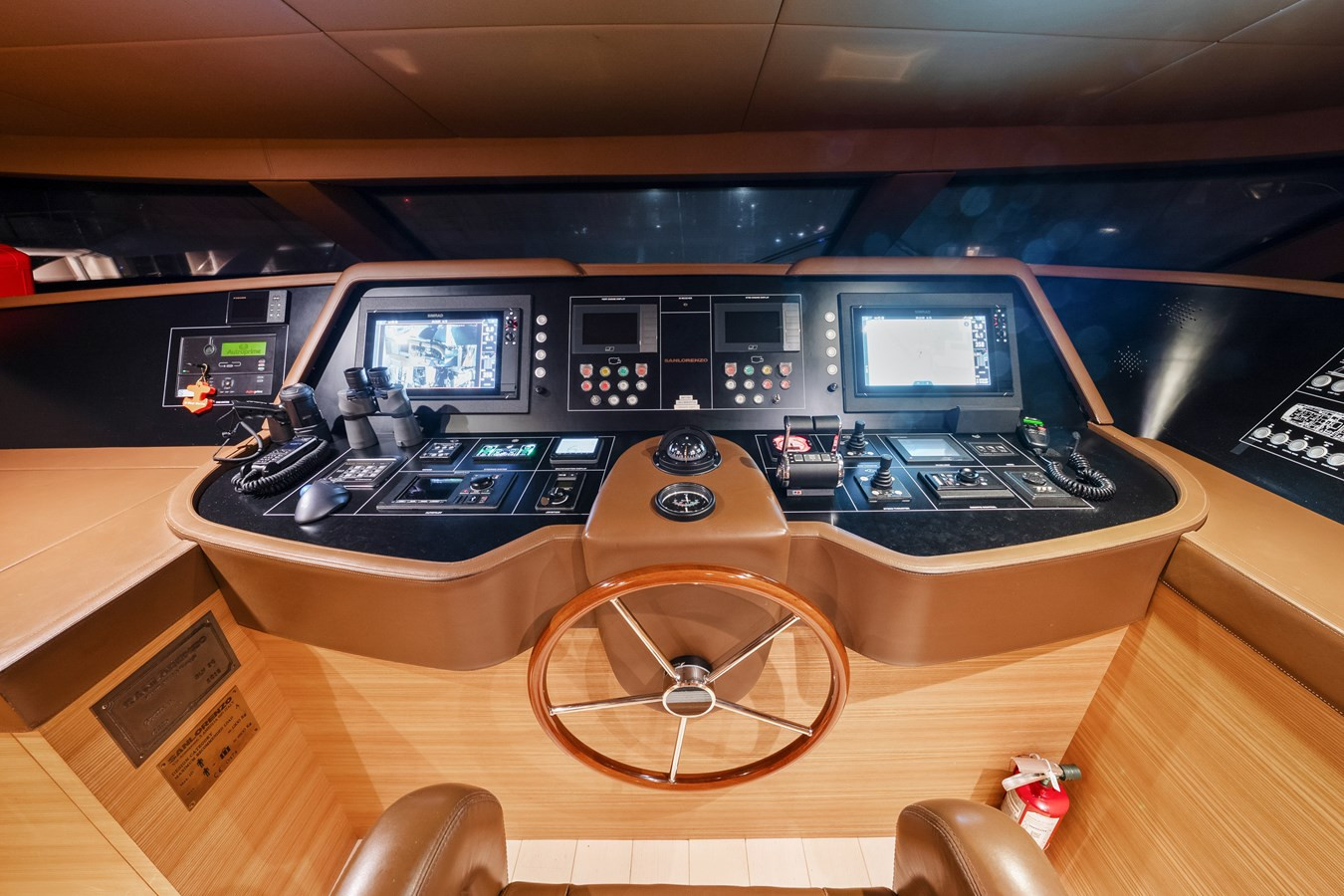 https://arconyachts.ams3.digitaloceanspaces.com/195558/conversions/large_4596143-optimize.jpg