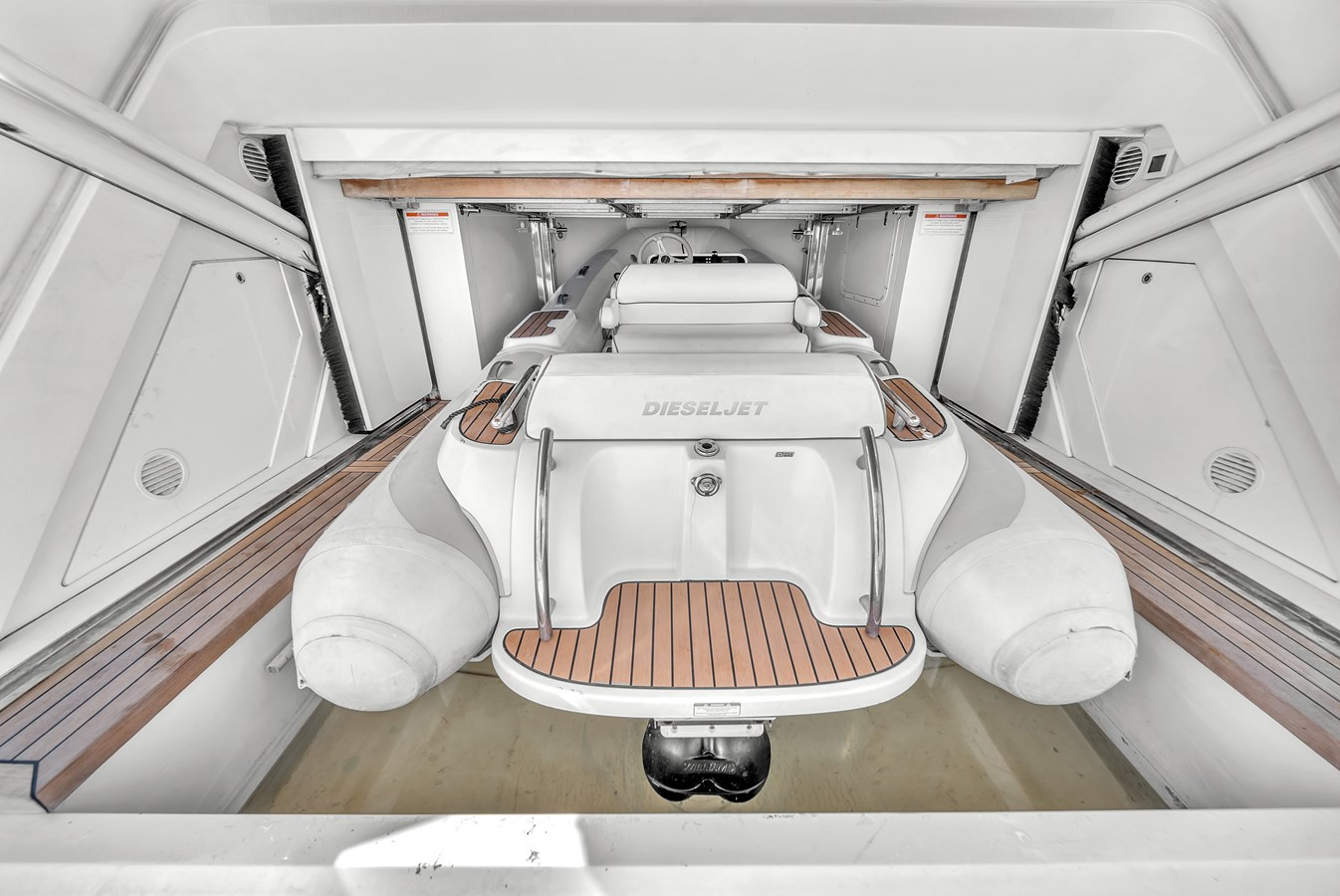 https://arconyachts.ams3.digitaloceanspaces.com/195563/conversions/large_4511671-optimize.jpg