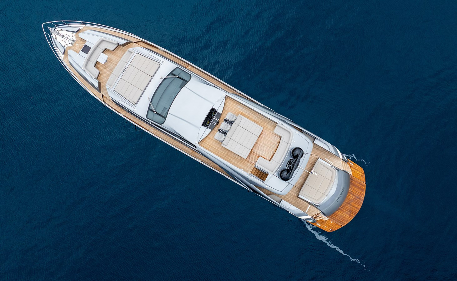 https://arconyachts.ams3.digitaloceanspaces.com/195712/conversions/large_4874842-optimize.jpg