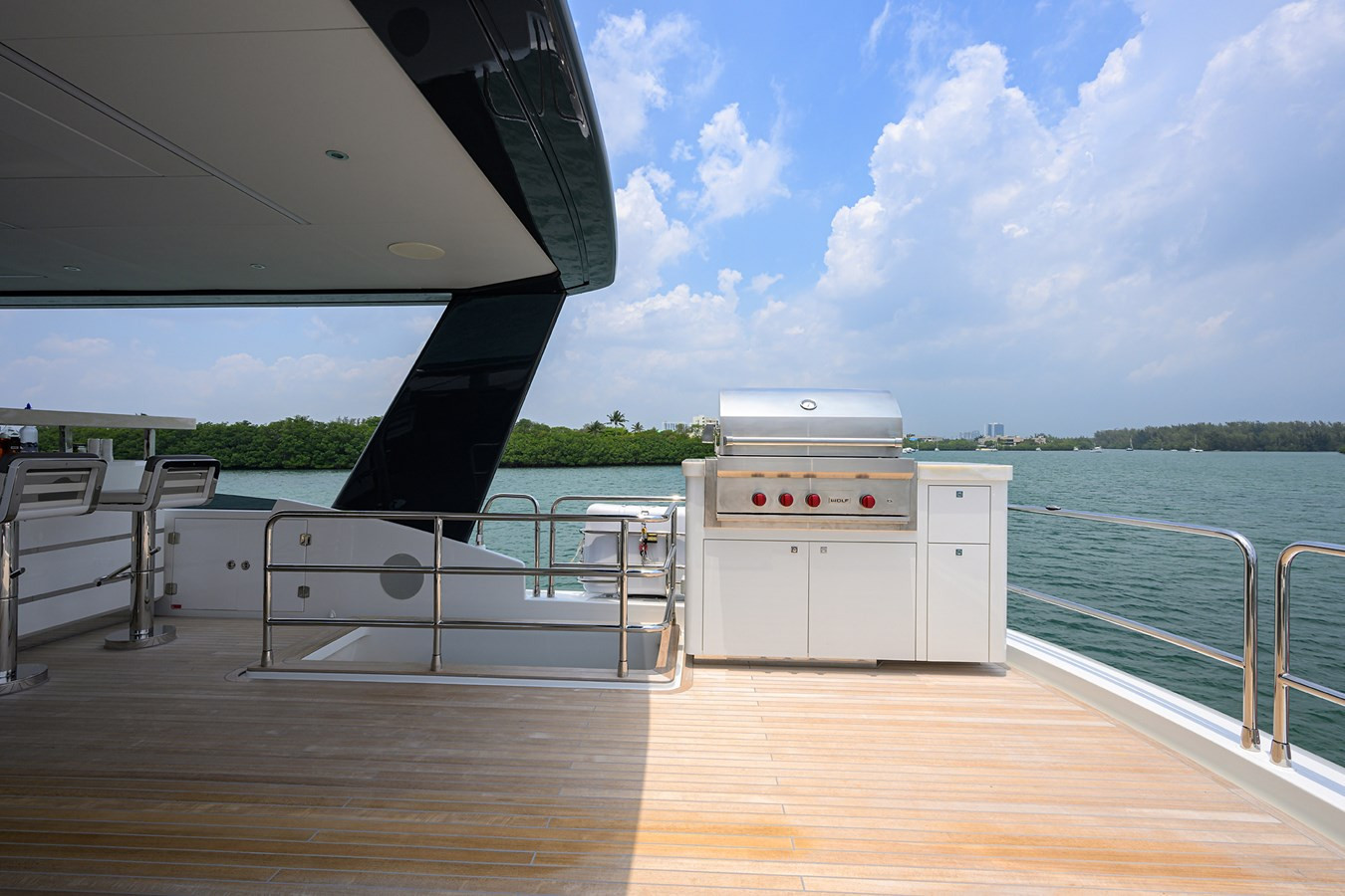 https://arconyachts.ams3.digitaloceanspaces.com/196131/conversions/large_4595436-optimize.jpg