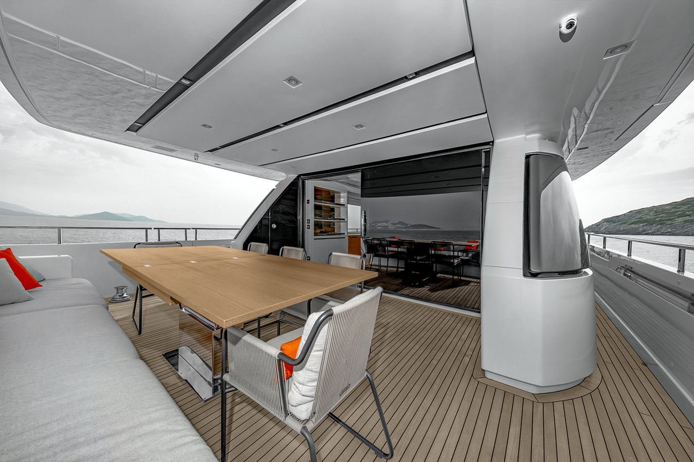 https://arconyachts.ams3.digitaloceanspaces.com/196348/conversions/large_4872388-optimize.jpg