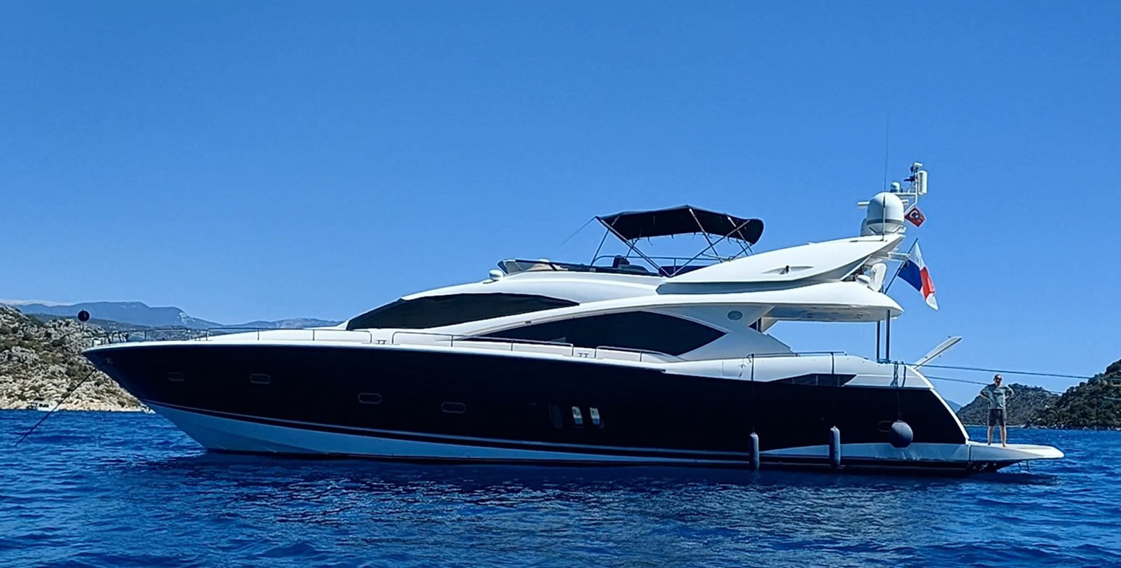 SUNSEEKER 82 YACHT