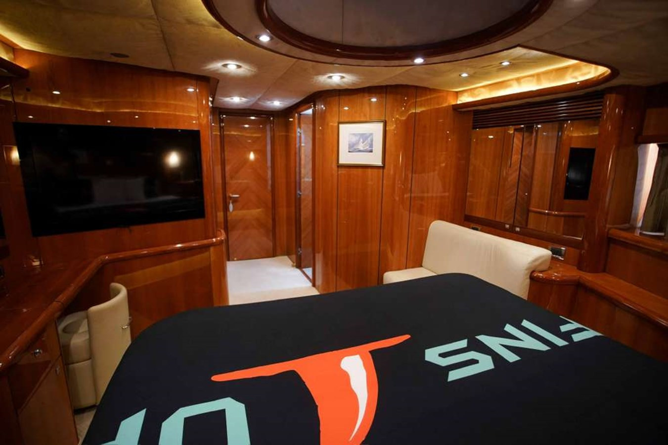 2006 SUNSEEKER MANHATTAN 'FINS UP'