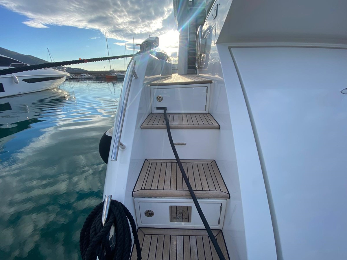 https://arconyachts.ams3.digitaloceanspaces.com/196934/conversions/large_4874532-optimize.jpg