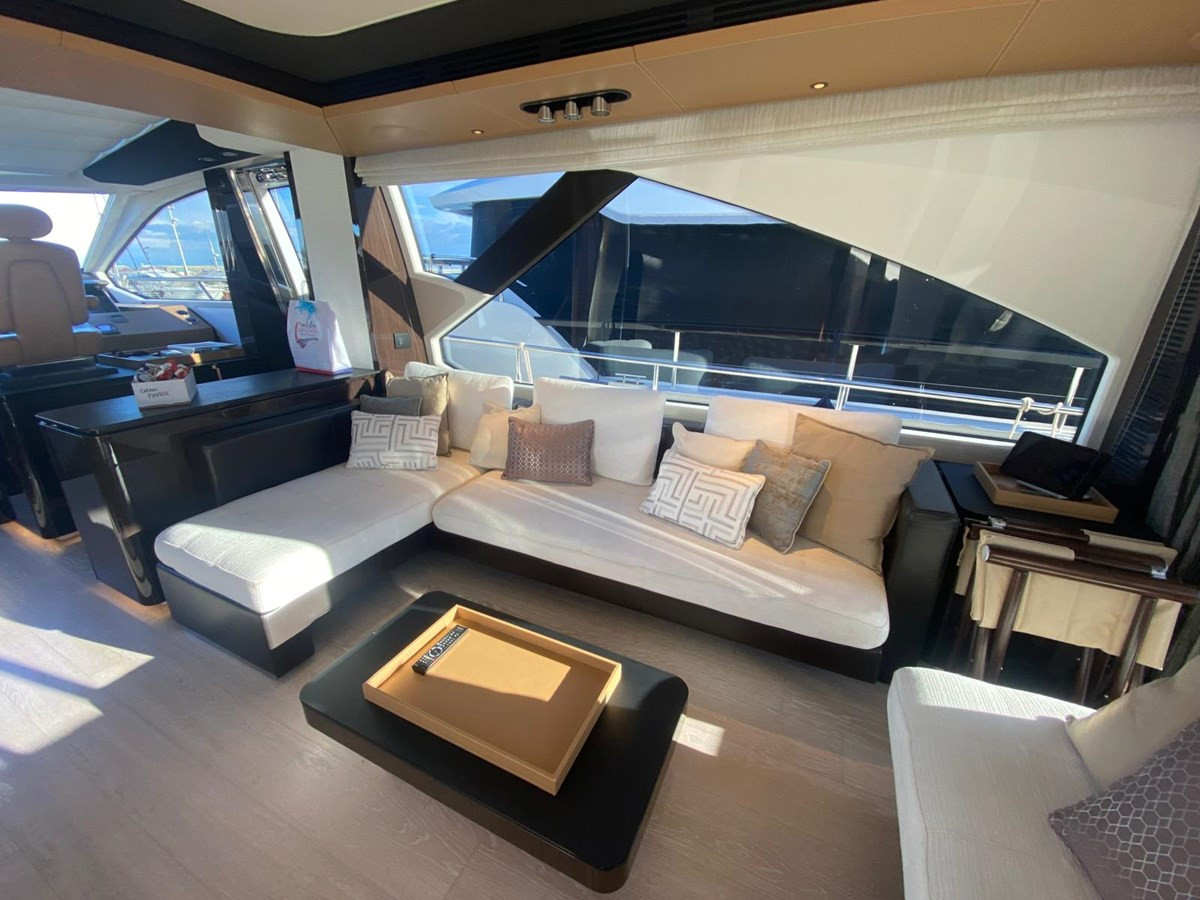 https://arconyachts.ams3.digitaloceanspaces.com/196958/conversions/large_4874560-optimize.jpg