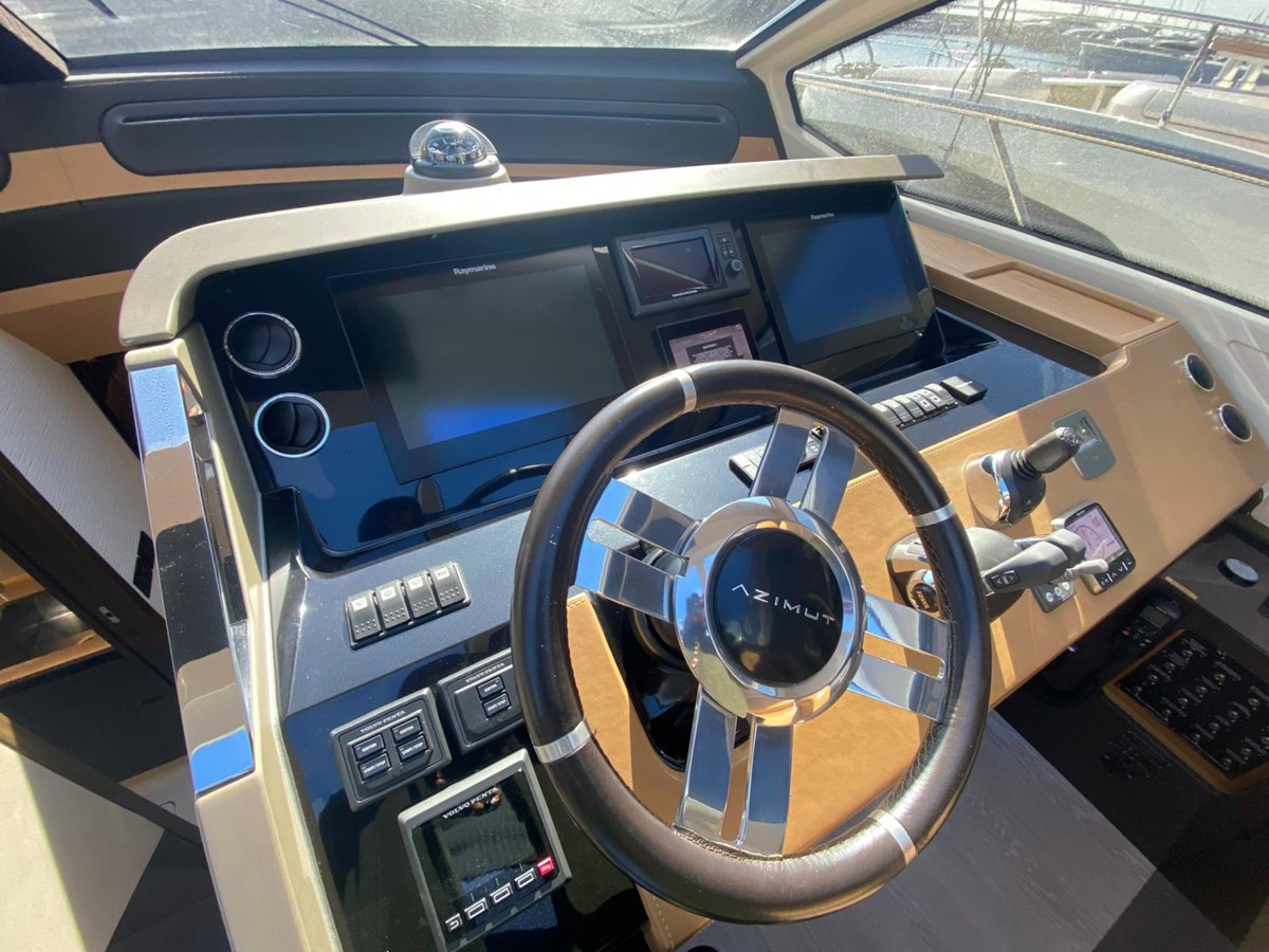 https://arconyachts.ams3.digitaloceanspaces.com/196962/conversions/large_4874563-optimize.jpg