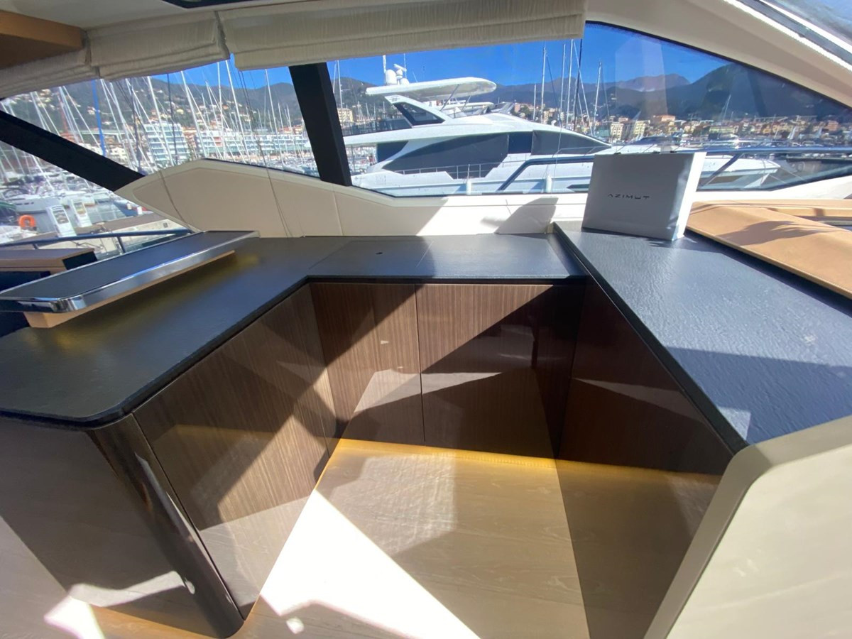 https://arconyachts.ams3.digitaloceanspaces.com/196965/conversions/large_4874567-optimize.jpg