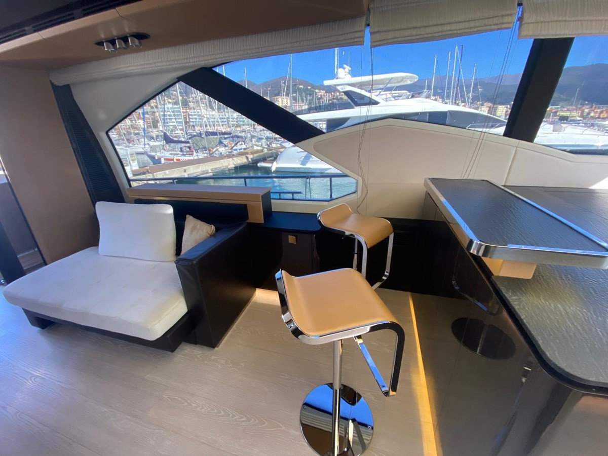 https://arconyachts.ams3.digitaloceanspaces.com/196969/conversions/large_4874572-optimize.jpg