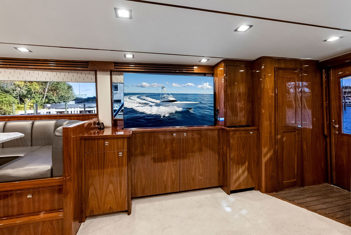 https://arconyachts.ams3.digitaloceanspaces.com/197173/conversions/large_4529459-optimize.jpg