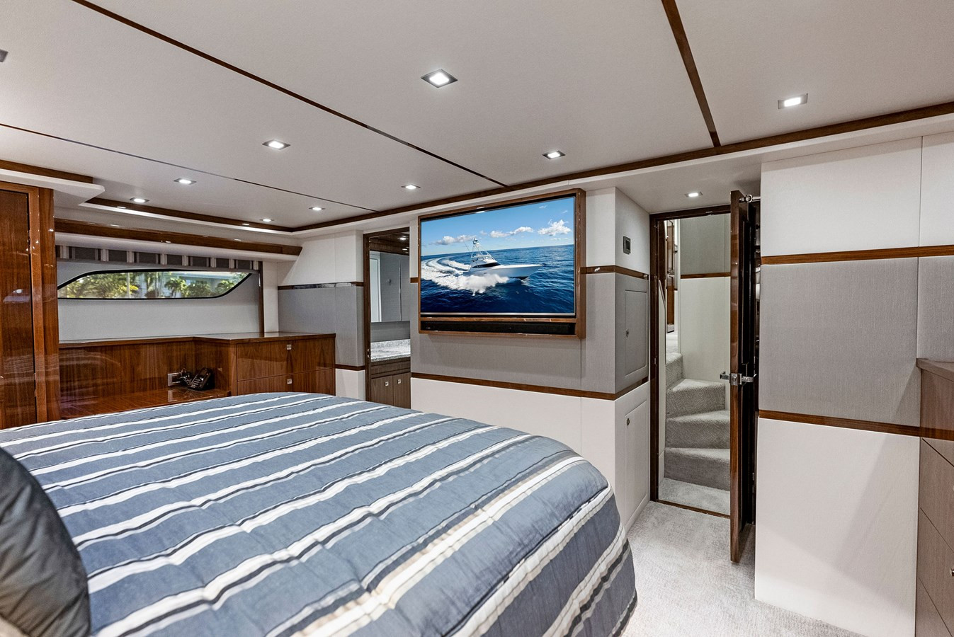 https://arconyachts.ams3.digitaloceanspaces.com/197185/conversions/large_4529465-optimize.jpg