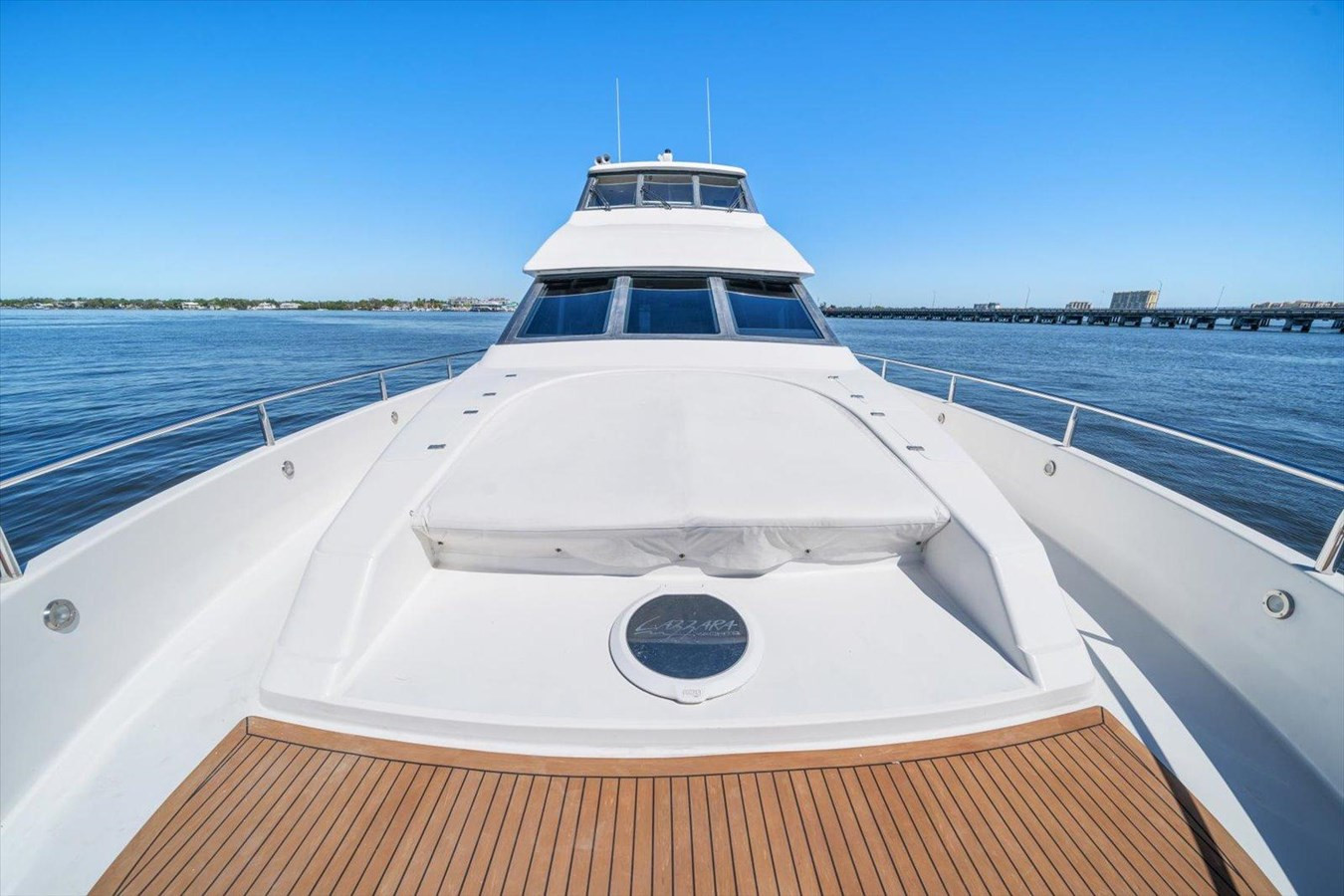 https://arconyachts.ams3.digitaloceanspaces.com/197713/conversions/large_4610985-optimize.jpg