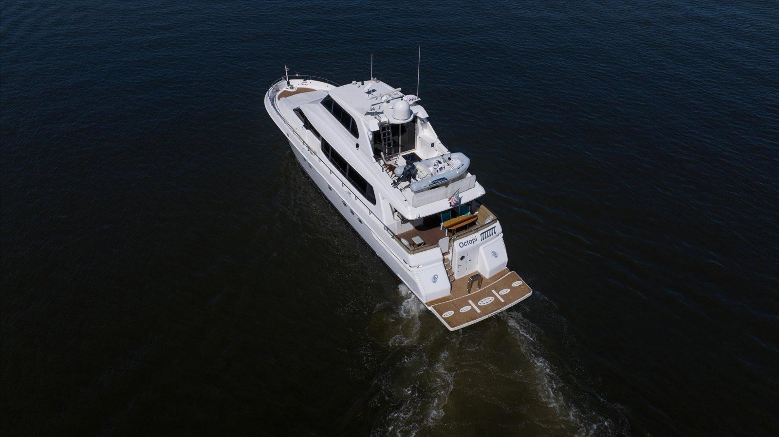 https://arconyachts.ams3.digitaloceanspaces.com/197723/conversions/large_4610990-optimize.jpg