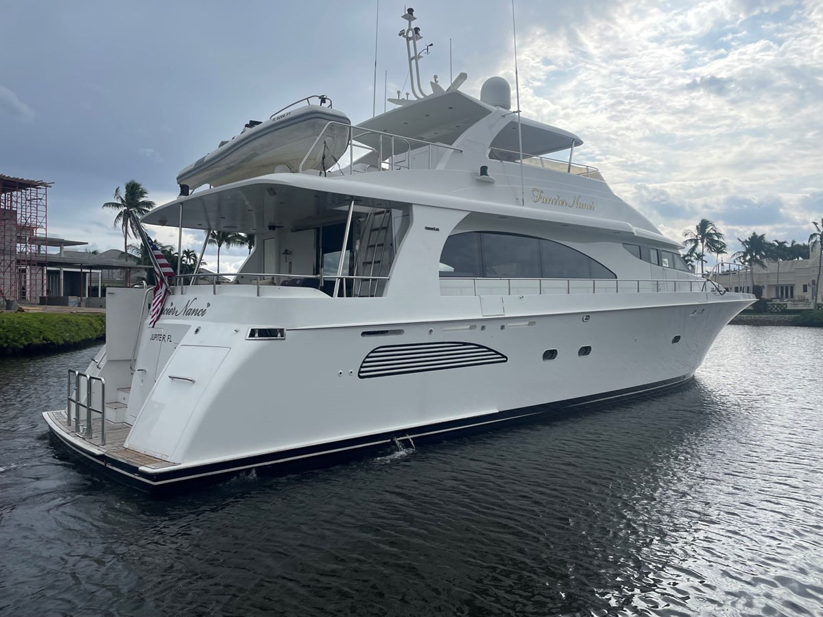 https://arconyachts.ams3.digitaloceanspaces.com/198283/conversions/large_4645426-optimize.jpg