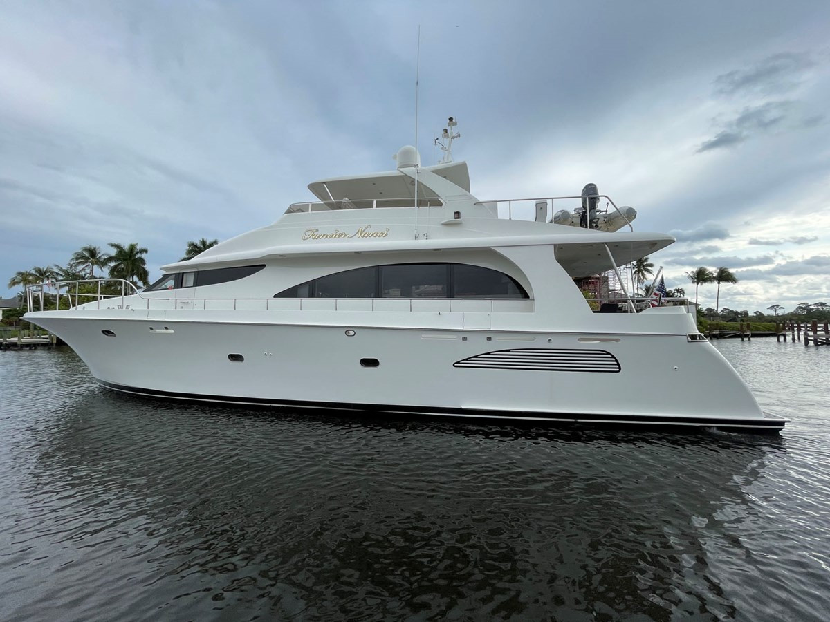 https://arconyachts.ams3.digitaloceanspaces.com/198287/conversions/large_4645428-optimize.jpg