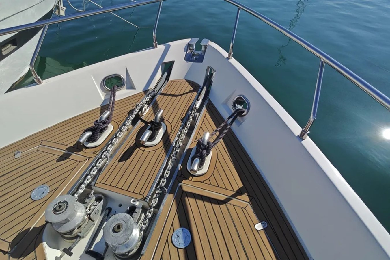 https://arconyachts.ams3.digitaloceanspaces.com/198721/conversions/large_4874637-optimize.jpg