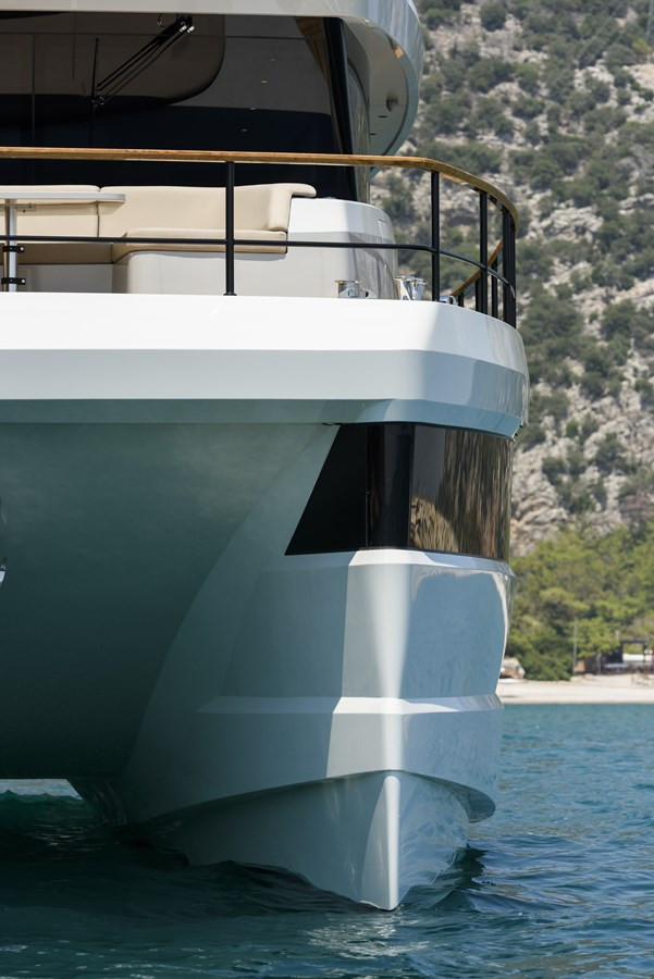 https://arconyachts.ams3.digitaloceanspaces.com/198991/conversions/large_4732259-optimize.jpg
