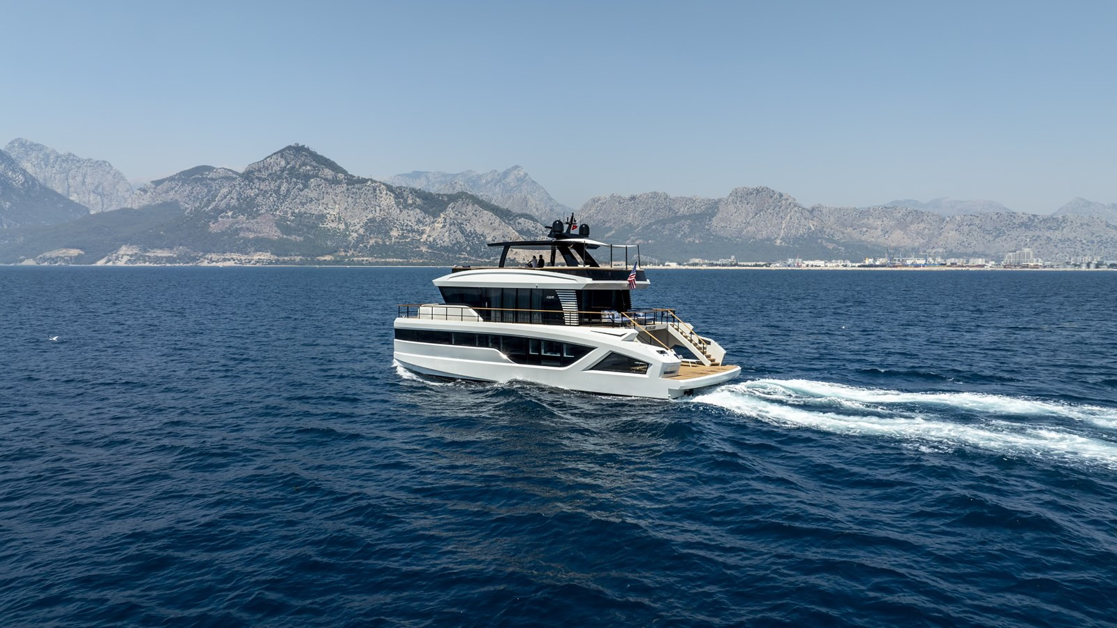 https://arconyachts.ams3.digitaloceanspaces.com/199011/conversions/large_4732269-optimize.jpg