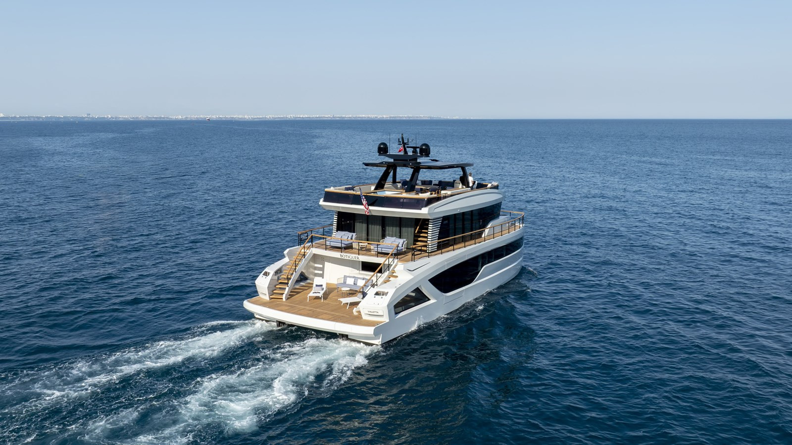 https://arconyachts.ams3.digitaloceanspaces.com/199031/conversions/large_4732279-optimize.jpg