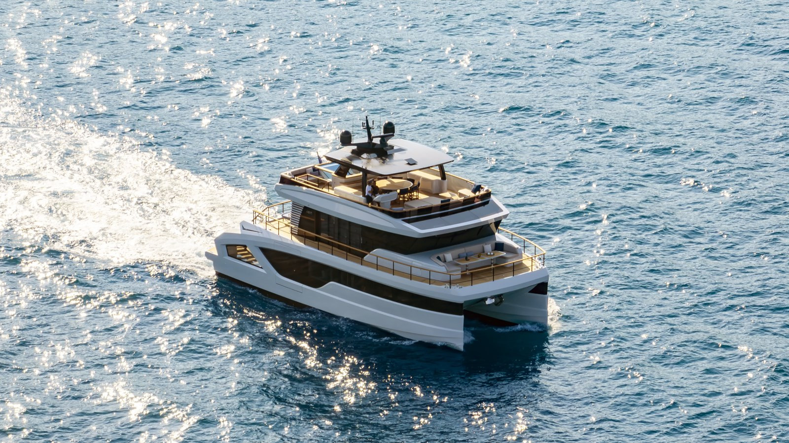 https://arconyachts.ams3.digitaloceanspaces.com/199038/conversions/large_4732282-optimize.jpg