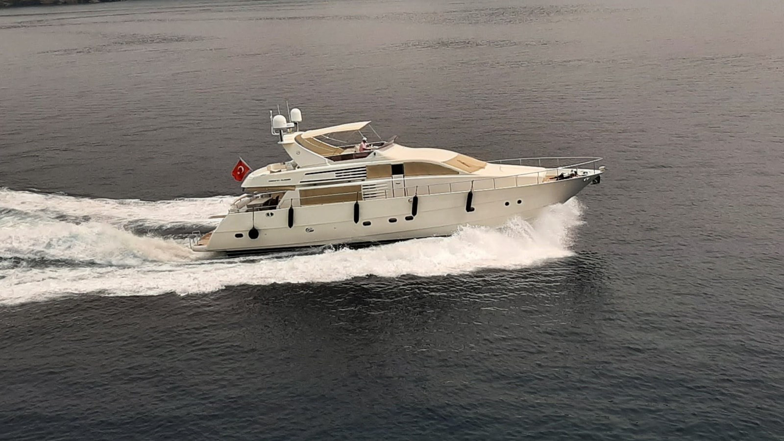 https://arconyachts.ams3.digitaloceanspaces.com/199249/conversions/large_4596984-optimize.jpg