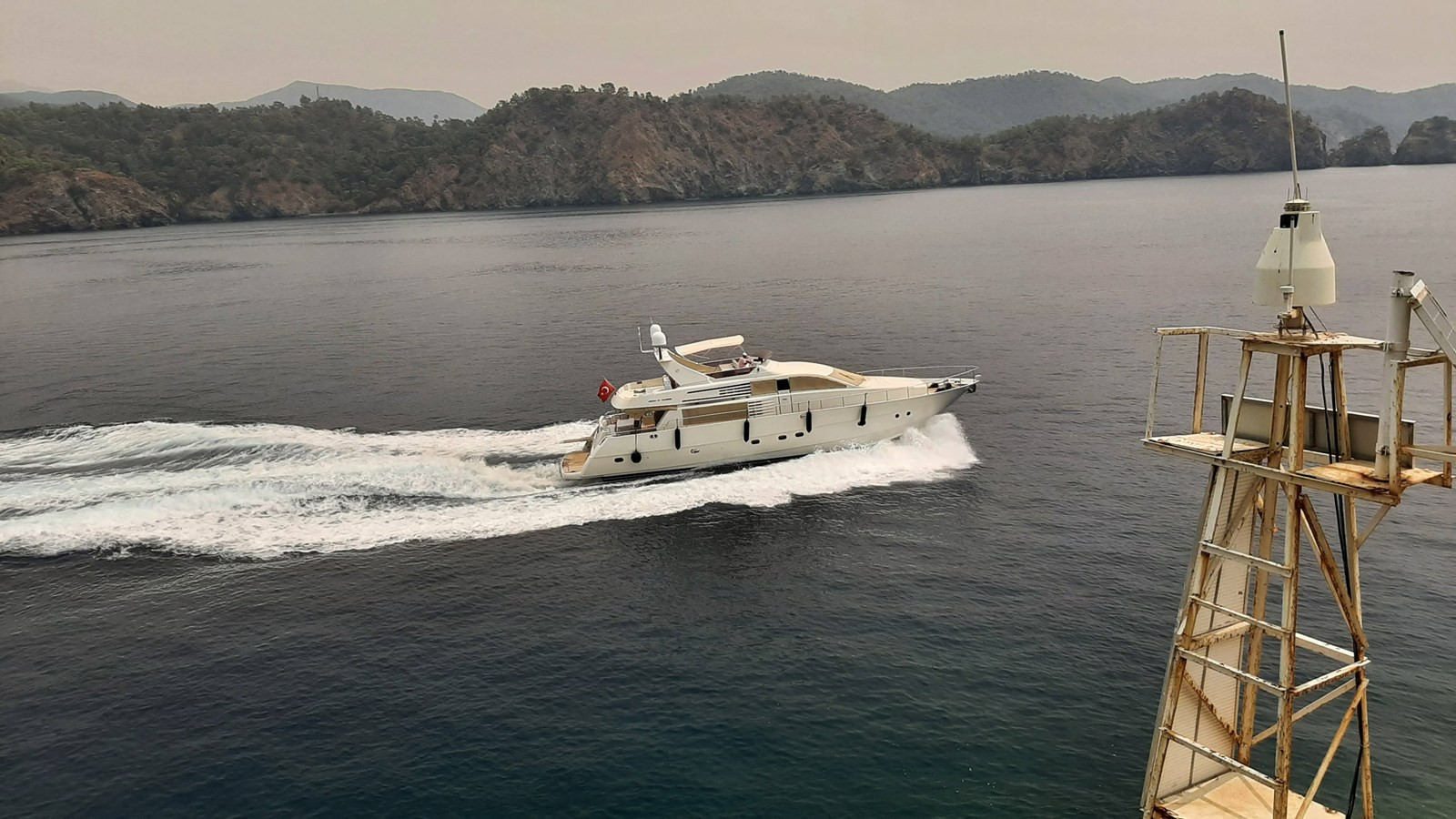 https://arconyachts.ams3.digitaloceanspaces.com/199251/conversions/large_4596985-optimize.jpg