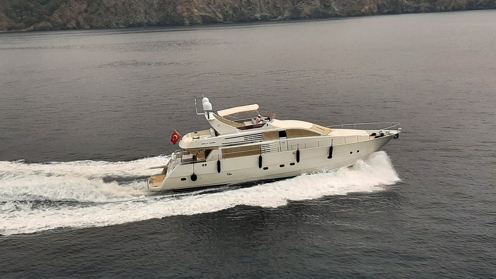 https://arconyachts.ams3.digitaloceanspaces.com/199253/conversions/large_4596986-optimize.jpg