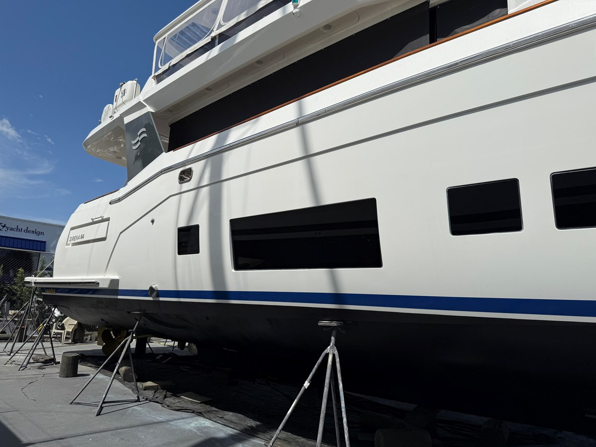 https://arconyachts.ams3.digitaloceanspaces.com/199482/conversions/large_4766519-optimize.jpg