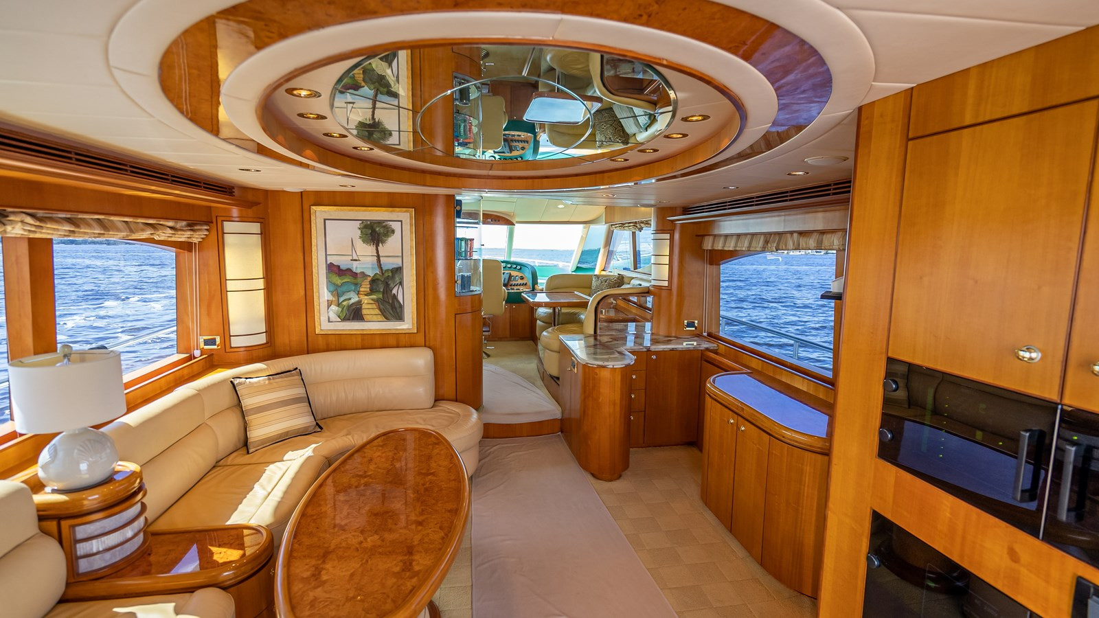 https://arconyachts.ams3.digitaloceanspaces.com/200344/conversions/large_3663732-optimize.jpg