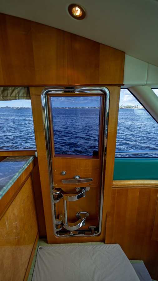 https://arconyachts.ams3.digitaloceanspaces.com/200359/conversions/large_3663739-optimize.jpg