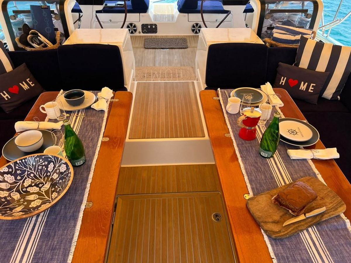 https://arconyachts.ams3.digitaloceanspaces.com/200410/conversions/large_4155708-optimize.jpg
