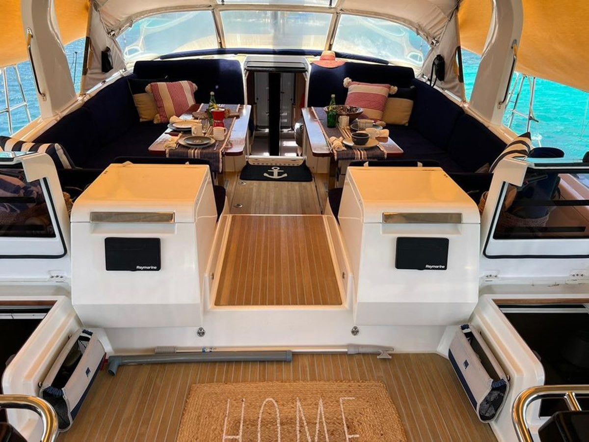 https://arconyachts.ams3.digitaloceanspaces.com/200412/conversions/large_4155709-optimize.jpg
