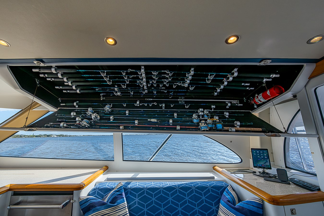 https://arconyachts.ams3.digitaloceanspaces.com/200464/conversions/large_4517811-optimize.jpg