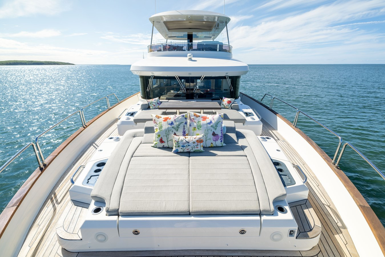 https://arconyachts.ams3.digitaloceanspaces.com/200491/conversions/large_4760553-optimize.jpg
