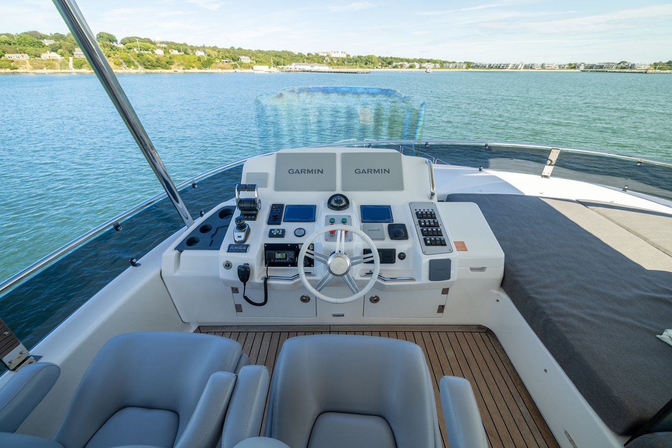 https://arconyachts.ams3.digitaloceanspaces.com/200501/conversions/large_4760561-optimize.jpg