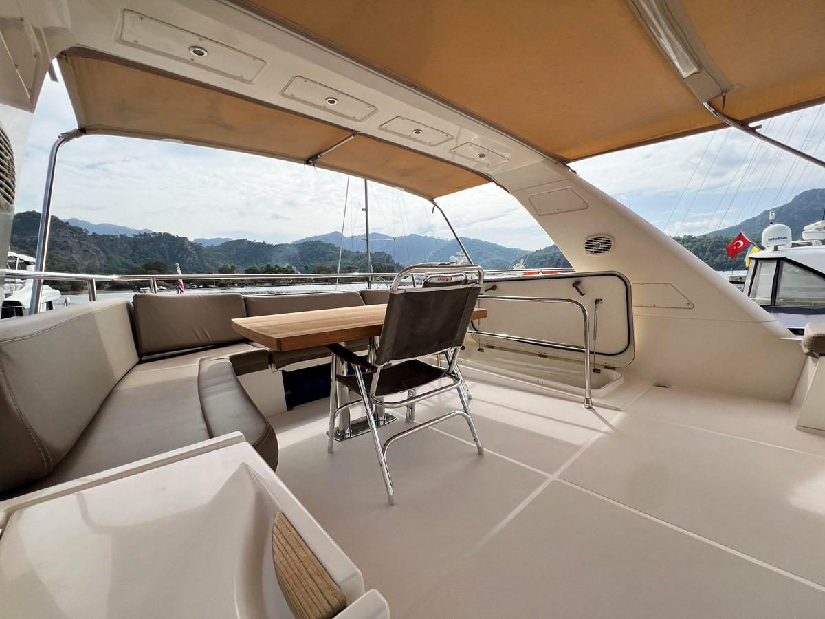 https://arconyachts.ams3.digitaloceanspaces.com/200661/conversions/large_4864591-optimize.jpg