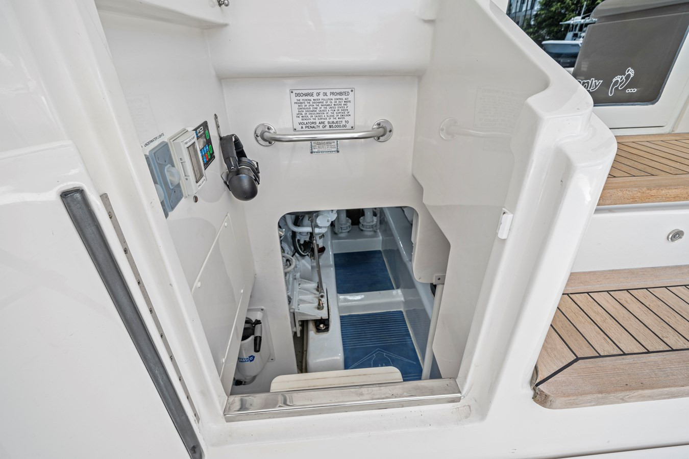 https://arconyachts.ams3.digitaloceanspaces.com/200807/conversions/large_4694817-optimize.jpg